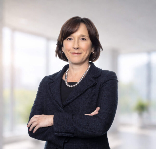 Photograph of Anne Fantelli domestic relations administrative partner mediator divorce and family law attorney manager and partner in law firm